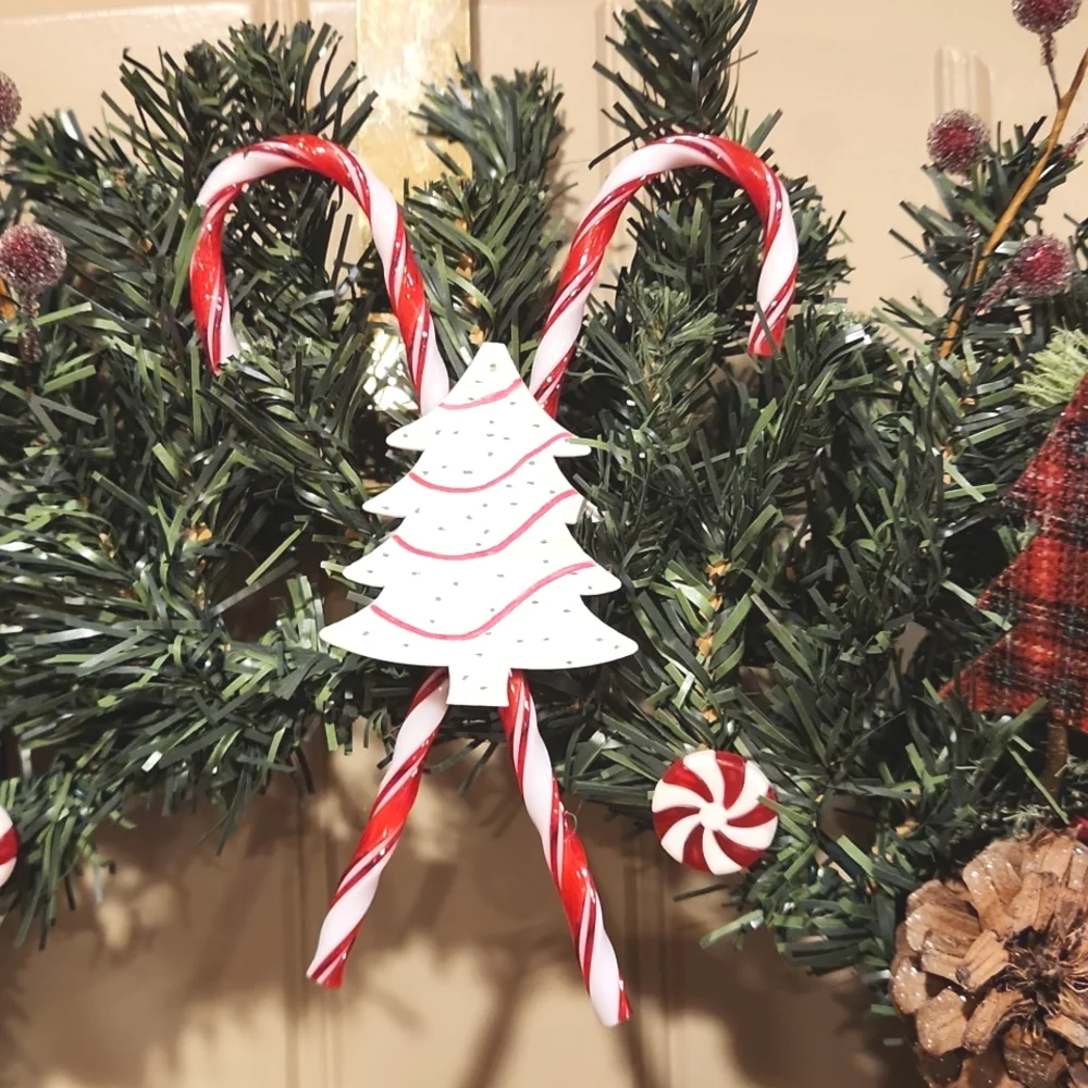 Holiday snack wreath